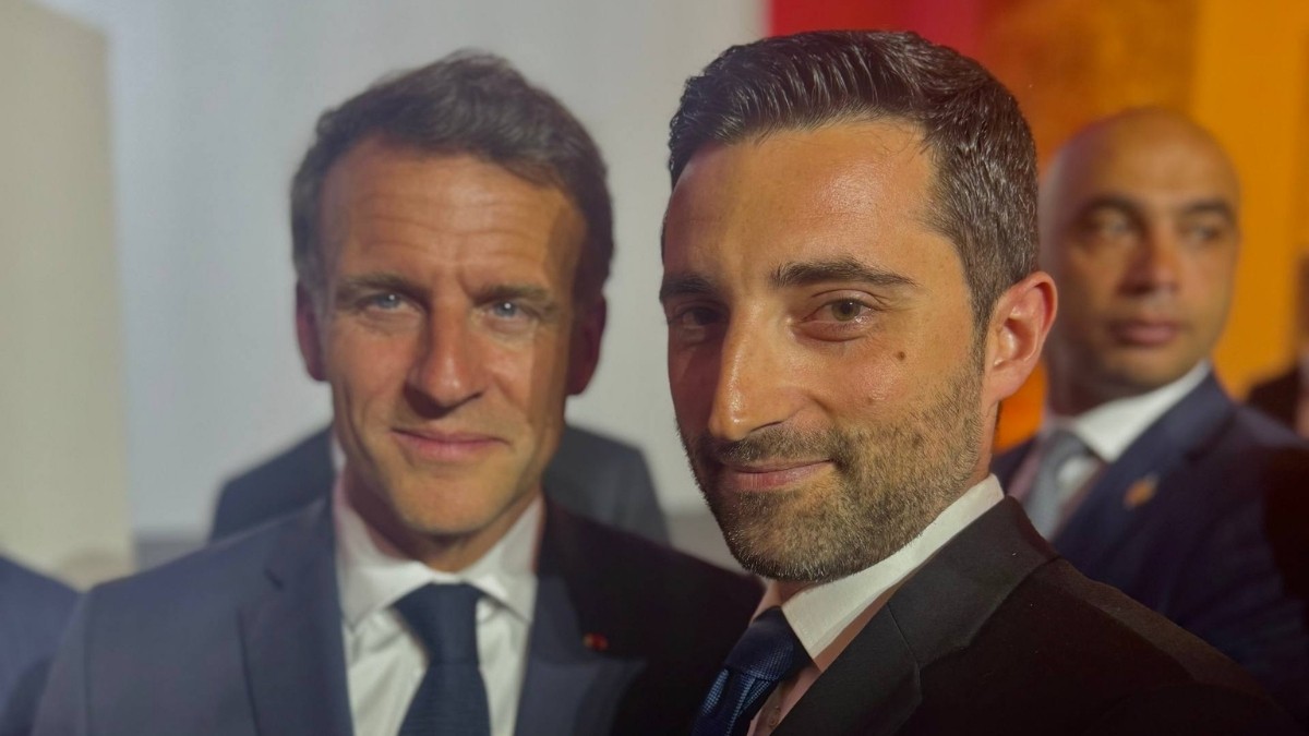 Dr Robin Vicken Ohannessian with French President Emmanuel Macron